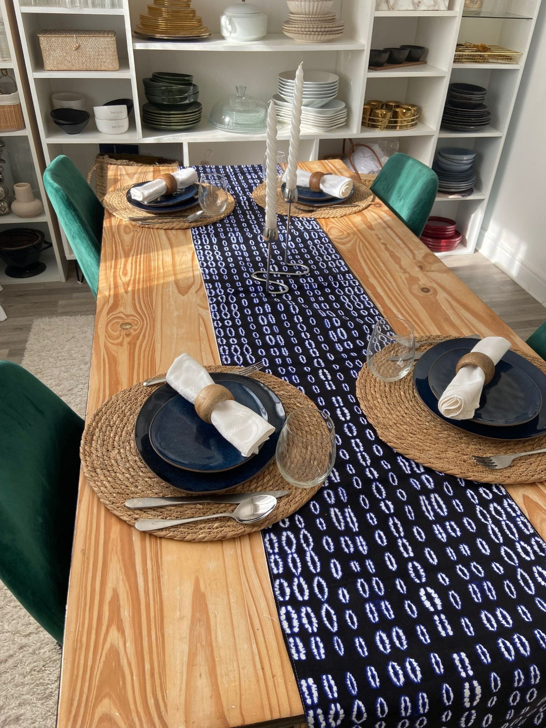 Indigo africain : le bleu profond qui sublime l'art de recevoir