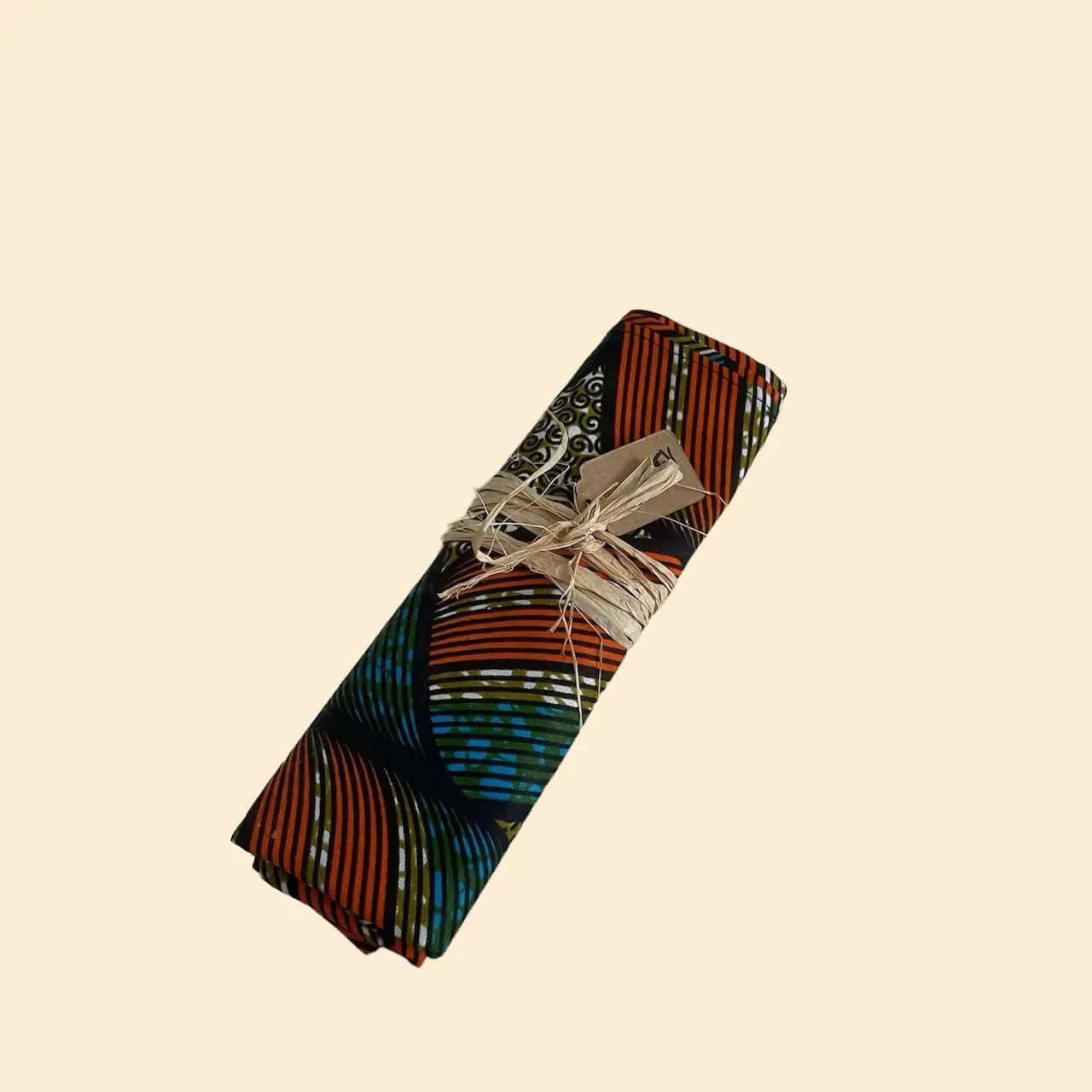 Serviette de table NGELAW Keur Nani, fabriquée à la main avec des tissus africains de qualité, un design élégant et raffiné pour sublimer votre table